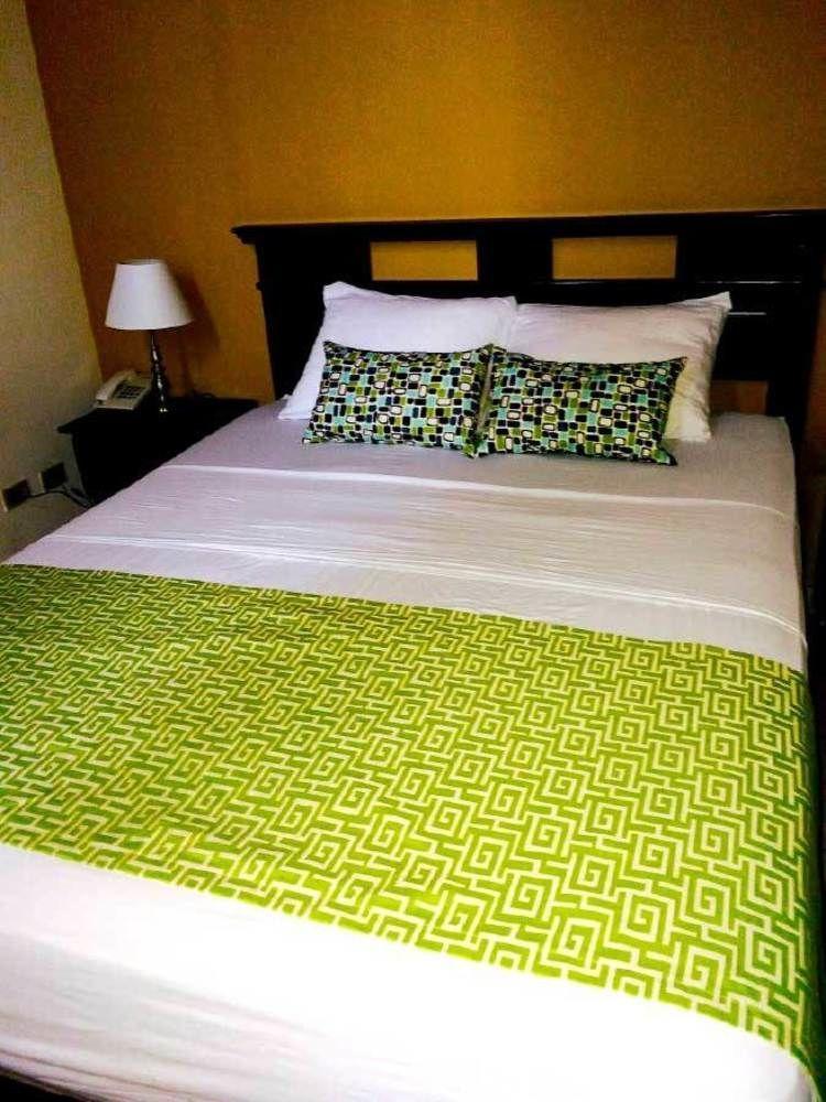 Residencial Cervantes 3*