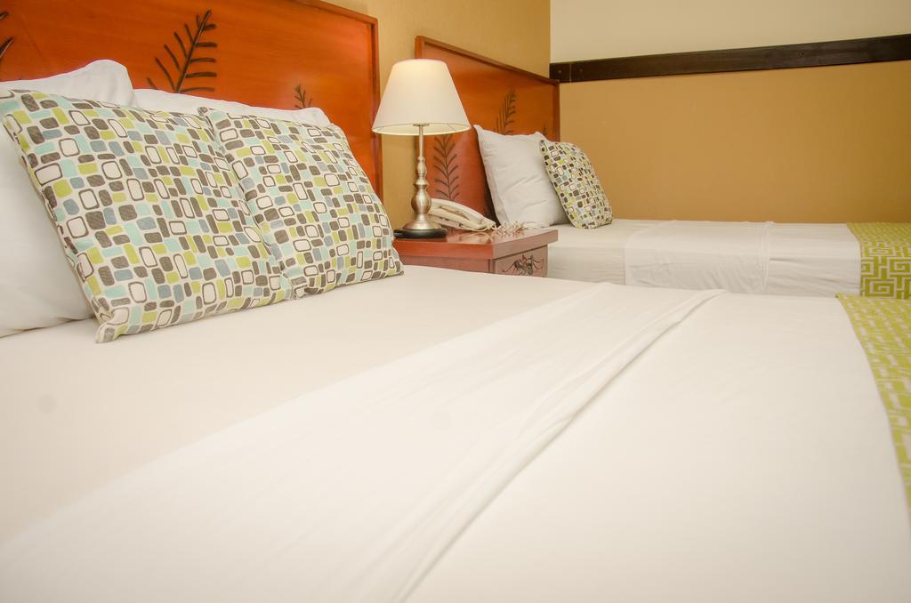Residencial Cervantes Hotel 3*