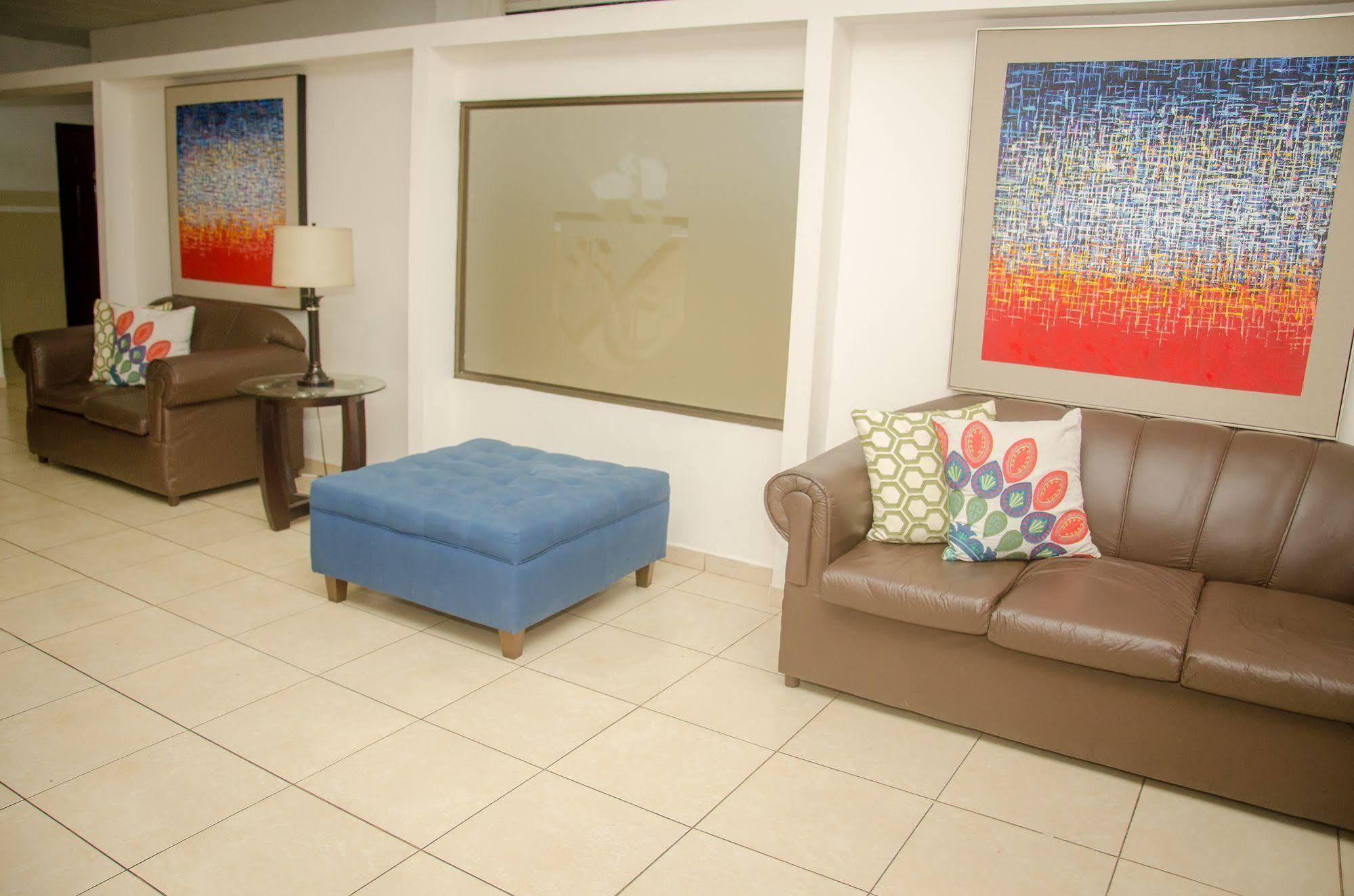Hotel Residencial Cervantes 3*